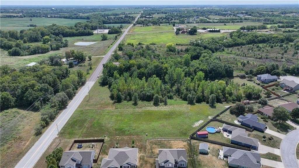 1.13 Acres of Residential Land for Sale in Basehor, Kansas