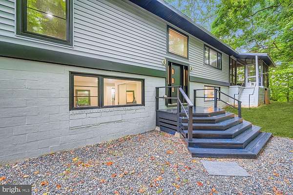 2.1 Acres of Residential Land with Home for Sale in Edgewater, Maryland