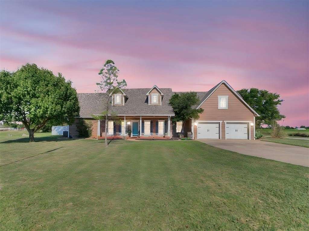 9.12 Acres of Residential Land with Home for Sale in Edmond, Oklahoma