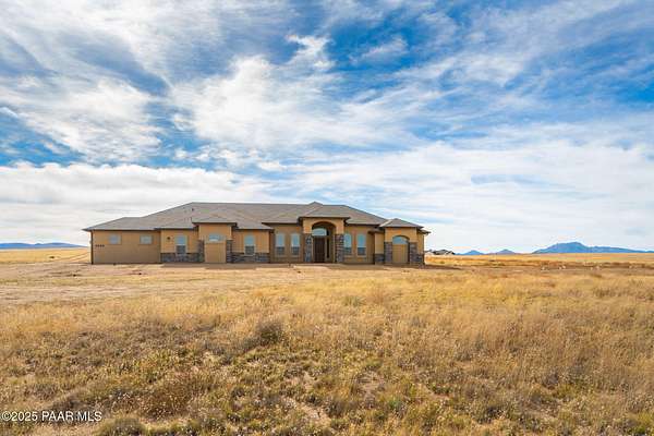 4 Acres of Residential Land with Home for Sale in Prescott Valley, Arizona