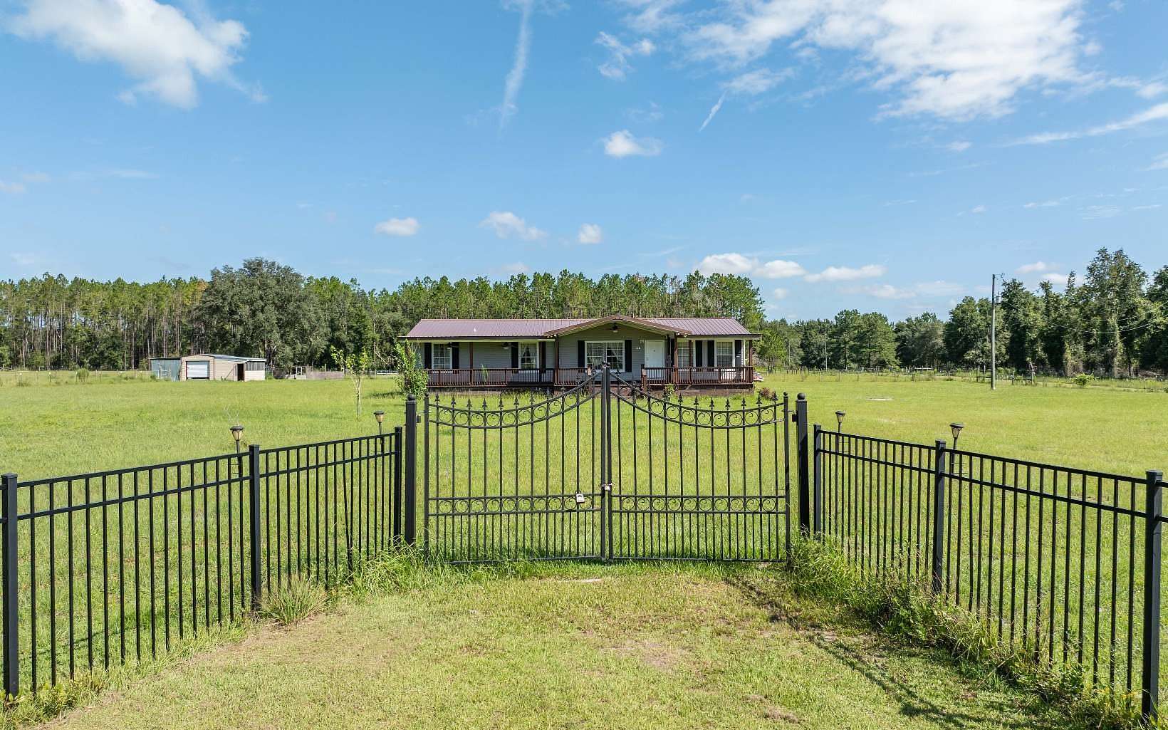 10 Acres of Residential Land with Home for Sale in Fort White, Florida