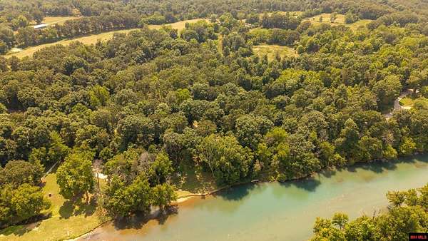 2 Acres of Residential Land for Sale in Mammoth Spring, Arkansas