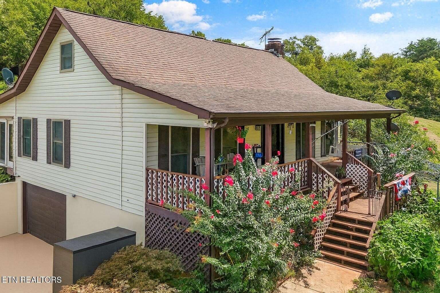 10.5 Acres of Land with Home for Sale in Sweetwater, Tennessee