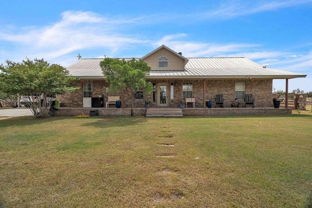42.5 Acres of Land with Home for Sale in Big Spring, Texas