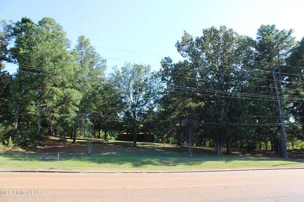 5.32 Acres of Commercial Land for Sale in Southaven, Mississippi