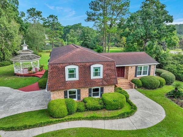 1.73 Acres of Residential Land with Home for Sale in Moultrie, Georgia