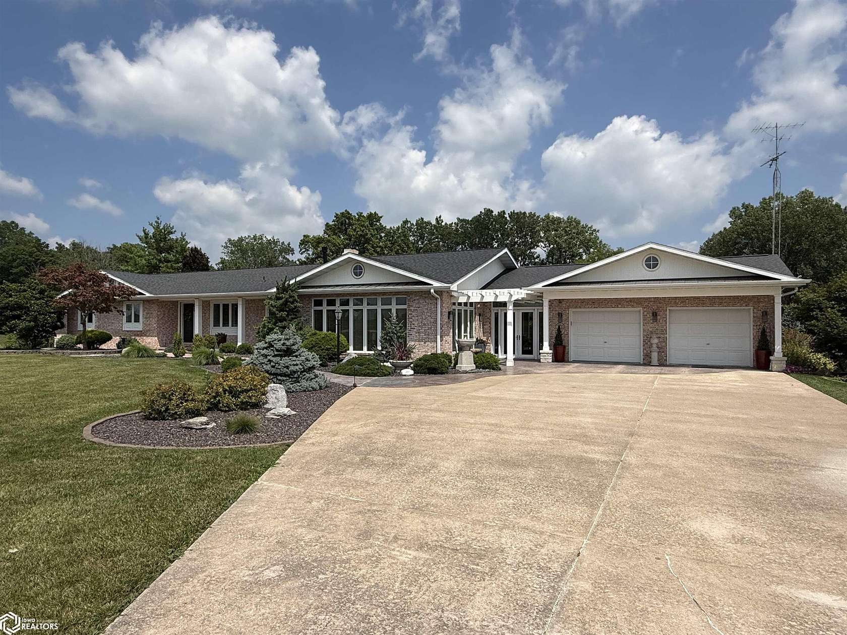 2.13 Acres of Residential Land with Home for Sale in Wever, Iowa