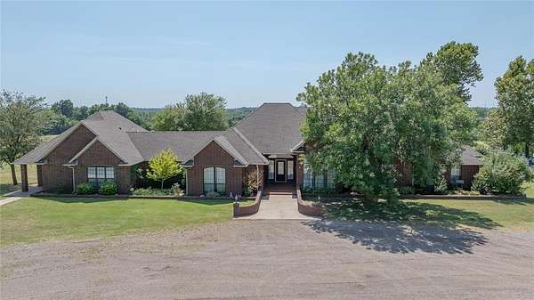 16.3 Acres of Land with Home for Lease in Norman, Oklahoma