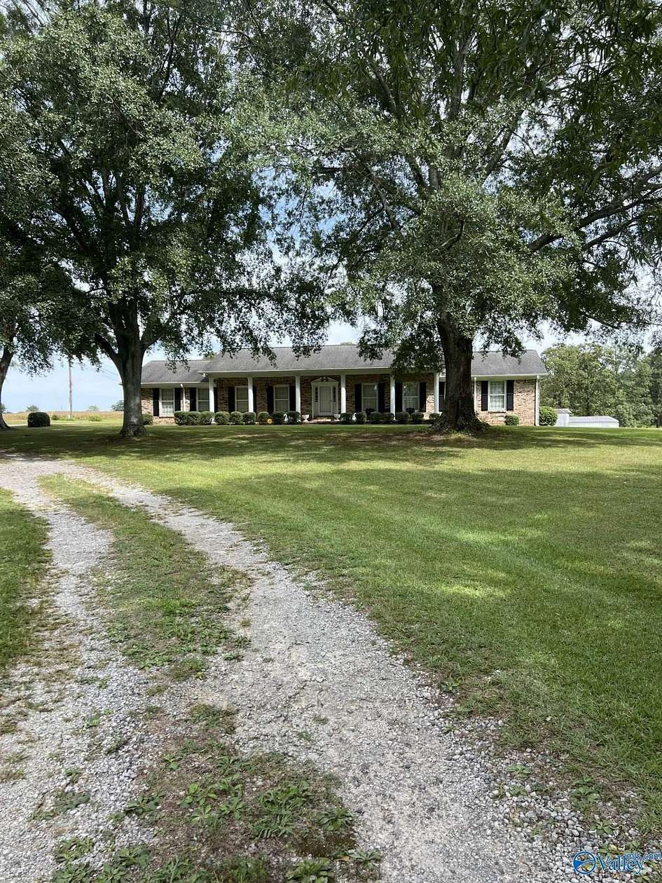 11 Acres of Land with Home for Sale in Moulton, Alabama