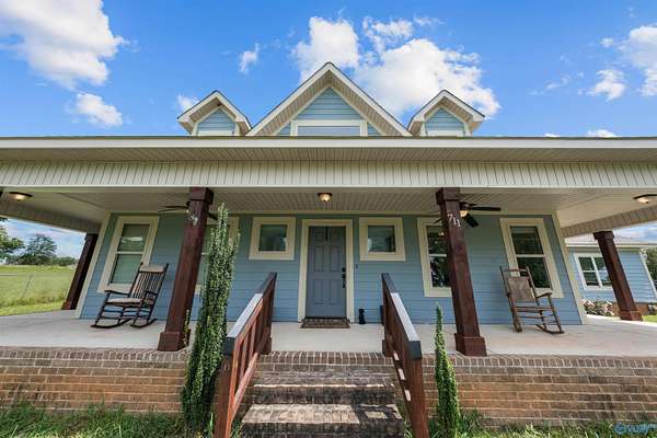 2.87 Acres of Residential Land with Home for Sale in New Market, Alabama