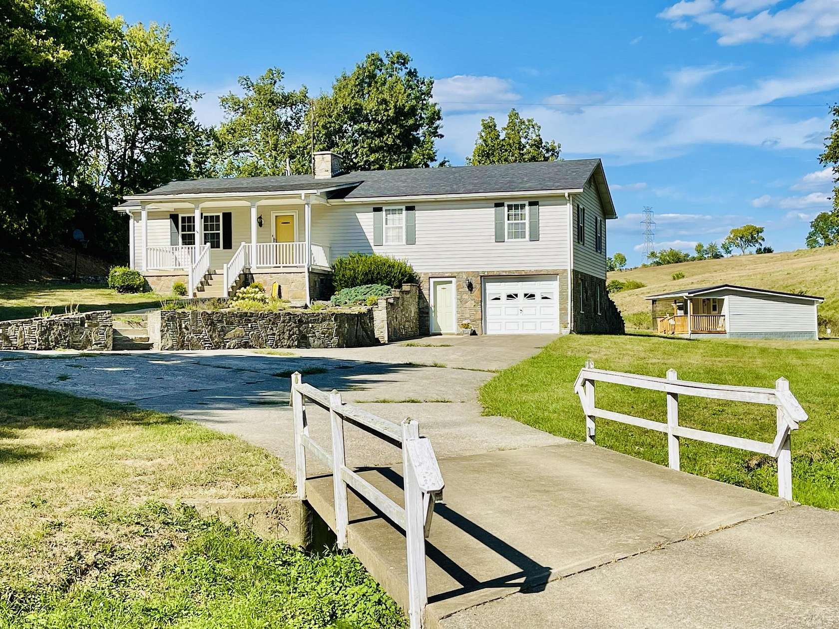 1.75 Acres of Residential Land with Home for Sale in Lancaster, Kentucky