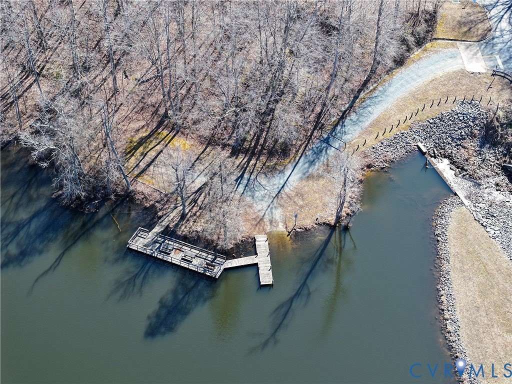 4.86 Acres of Land with Home for Sale in Warsaw, Virginia