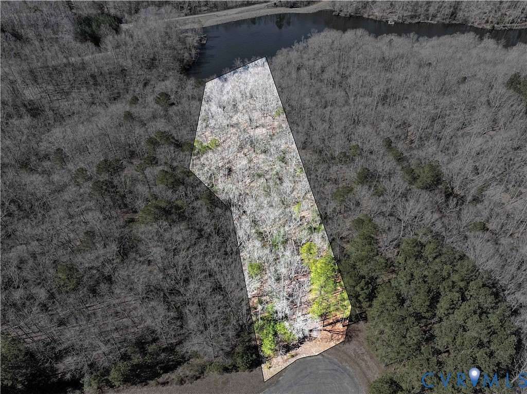 4.86 Acres of Land with Home for Sale in Warsaw, Virginia