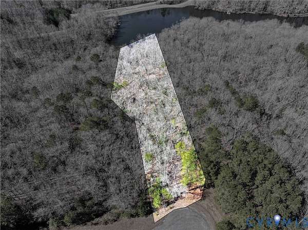4.86 Acres of Land with Home for Sale in Warsaw, Virginia
