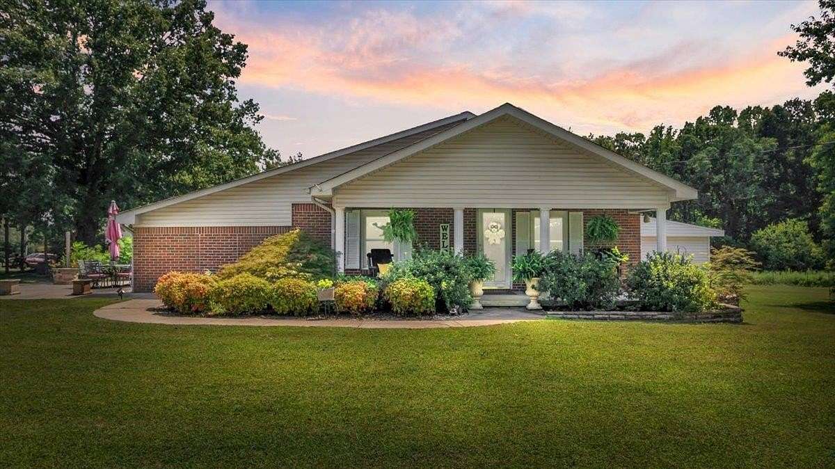 3.85 Acres of Residential Land with Home for Sale in Russellville, Alabama