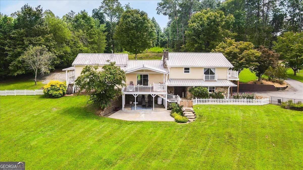 2.12 Acres of Improved Mixed-Use Land for Sale in Hiawassee, Georgia