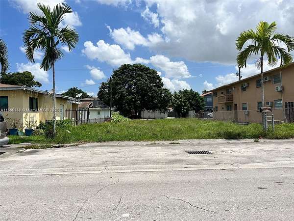 0.16 Acres of Residential Land for Sale in Hialeah, Florida
