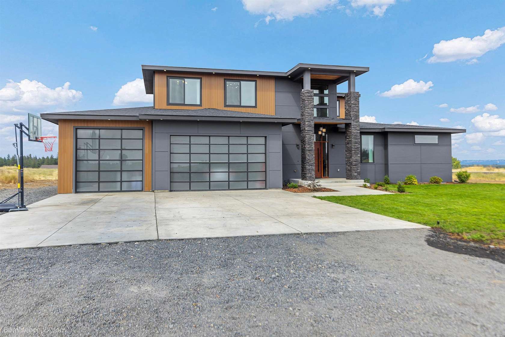 4.77 Acres of Residential Land with Home for Sale in Spokane, Washington