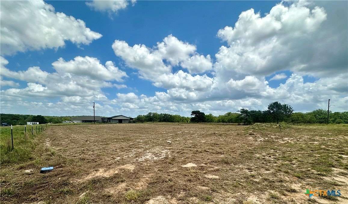 1 Acre of Residential Land for Sale in La Vernia, Texas
