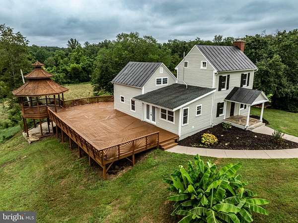 15 Acres of Land with Home for Sale in Amissville, Virginia