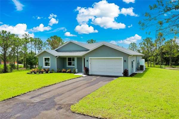 2.5 Acres of Residential Land with Home for Sale in Naples, Florida