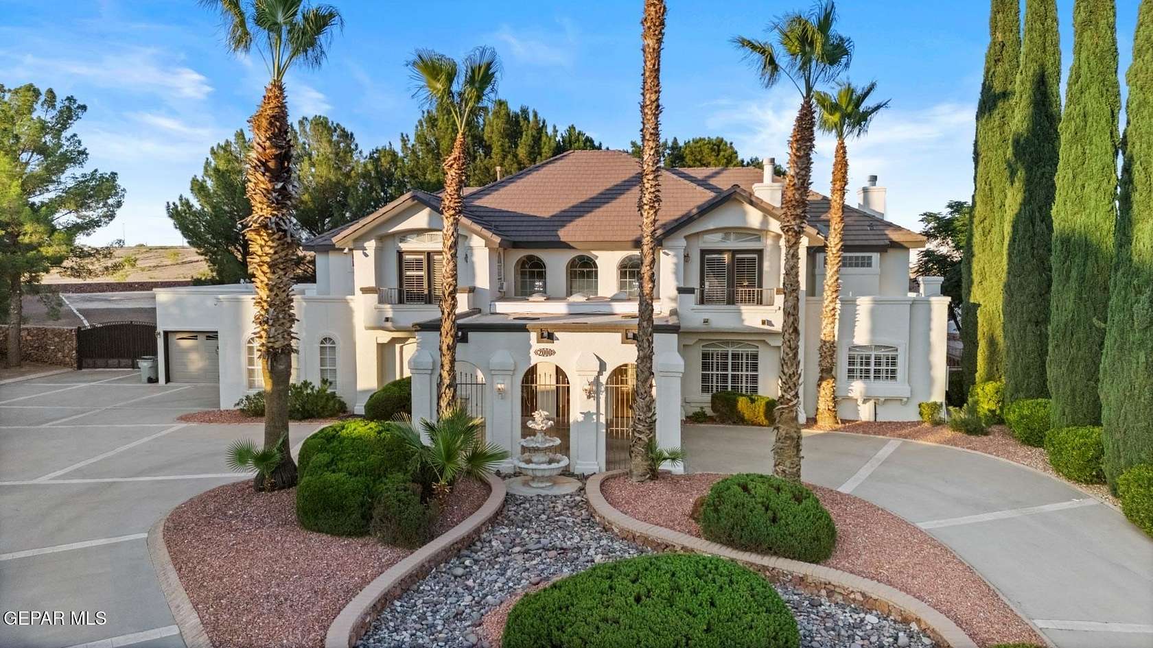 1.68 Acres of Residential Land with Home for Sale in El Paso, Texas