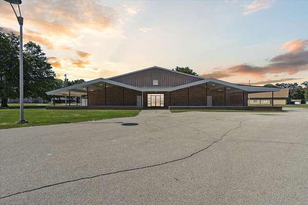 3 Acres of Improved Commercial Land for Sale in Beloit, Wisconsin