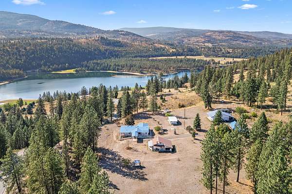 15.1 Acres of Land with Home for Sale in Kettle Falls, Washington