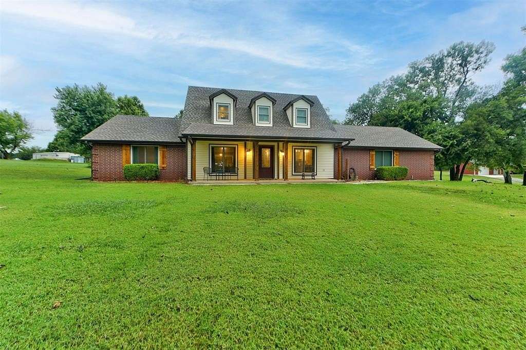 2 Acres of Residential Land with Home for Sale in Tuttle, Oklahoma