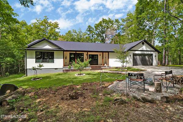 1.57 Acres of Residential Land with Home for Sale in Jamestown, Tennessee