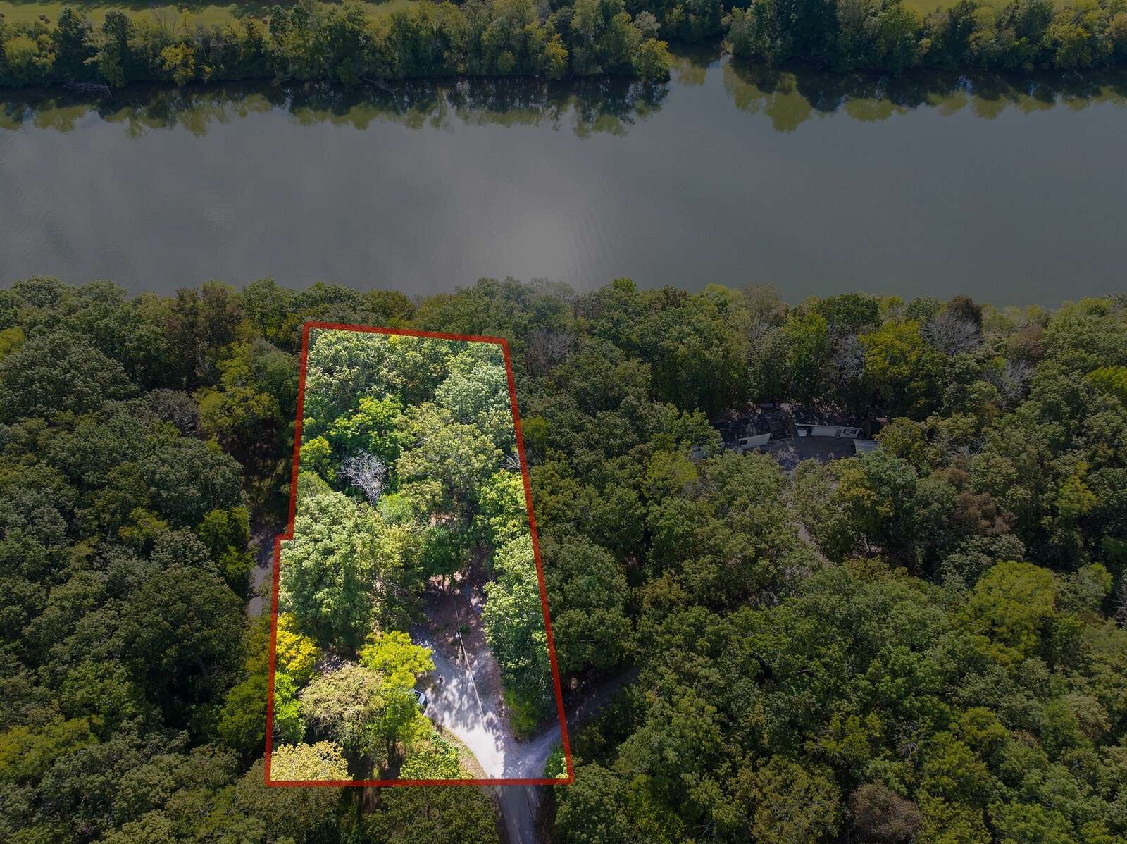 0.77 Acres of Residential Land for Sale in Castalian Springs, Tennessee