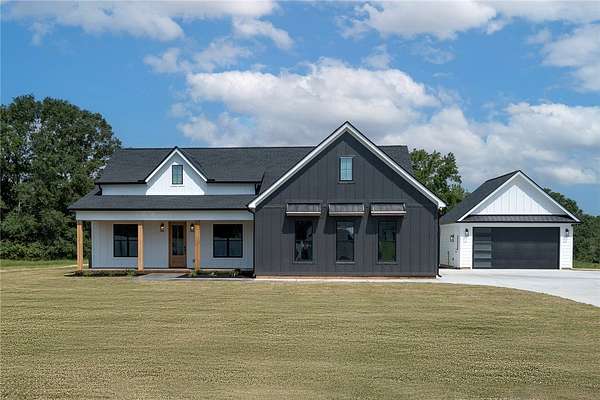 2.25 Acres of Residential Land with Home for Sale in Honea Path, South Carolina