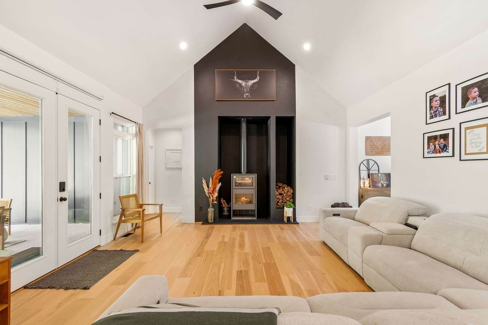 31.4 Acres of Land with Home for Sale in Columbia, Tennessee