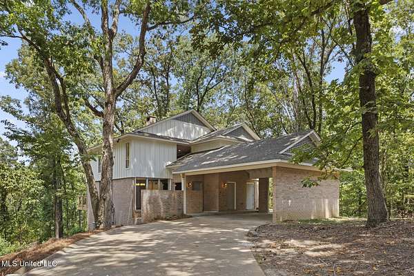 3.19 Acres of Residential Land with Home for Sale in Clinton, Mississippi