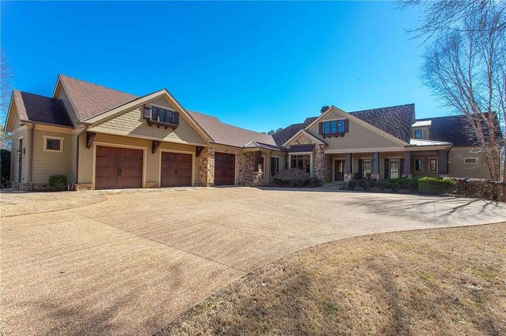 27 Acres of Agricultural Land with Home for Lease in Canton, Georgia