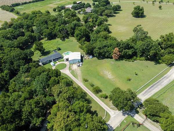 6.49 Acres of Residential Land with Home for Sale in Waxahachie, Texas