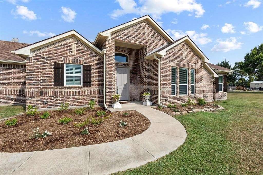 1.86 Acres of Residential Land with Home for Sale in Princeton, Texas