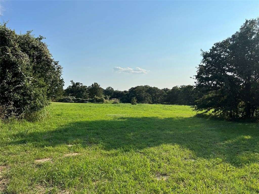 1 Acre of Land for Sale in Springtown, Texas