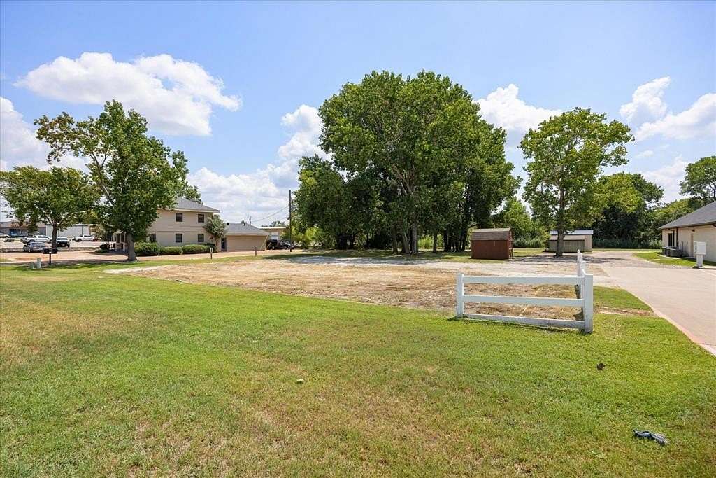 1 Acre of Commercial Land for Sale in Granbury, Texas