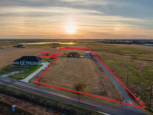 4.18 Acres of Residential Land with Home for Sale in Midlothian, Texas