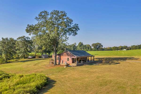 112 Acres of Land with Home for Sale in Buena Vista, Georgia