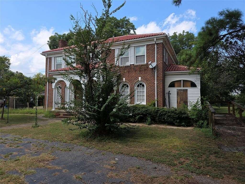 2.17 Acres of Residential Land with Home for Sale in Wortham, Texas