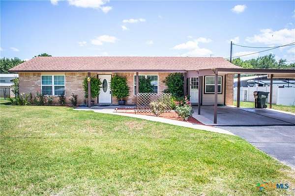 1.57 Acres of Residential Land with Home for Sale in Yorktown, Texas