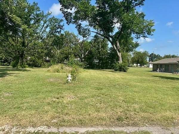 0.17 Acres of Land for Sale in Groesbeck, Texas