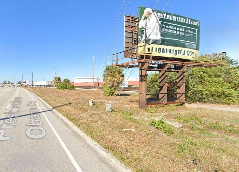 0.97 Acres of Commercial Land for Sale in Riviera Beach, Florida