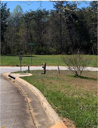 1.28 Acres of Residential Land for Sale in Cornelia, Georgia