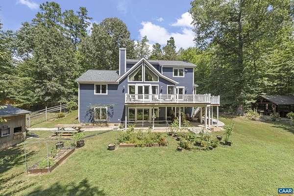 4.9 Acres of Residential Land with Home for Sale in Scottsville, Virginia