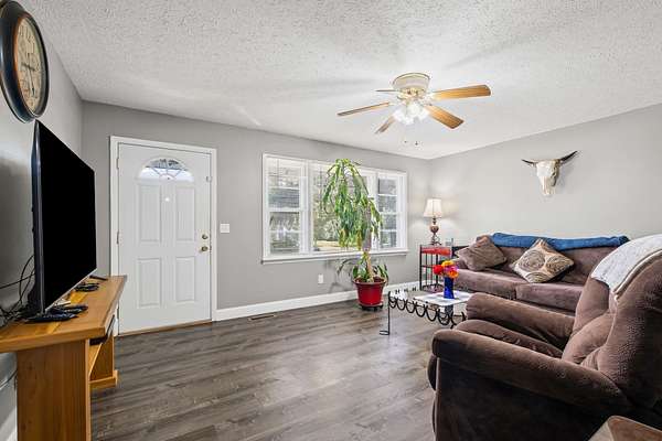 2.44 Acres of Residential Land with Home for Sale in Manchester, Tennessee