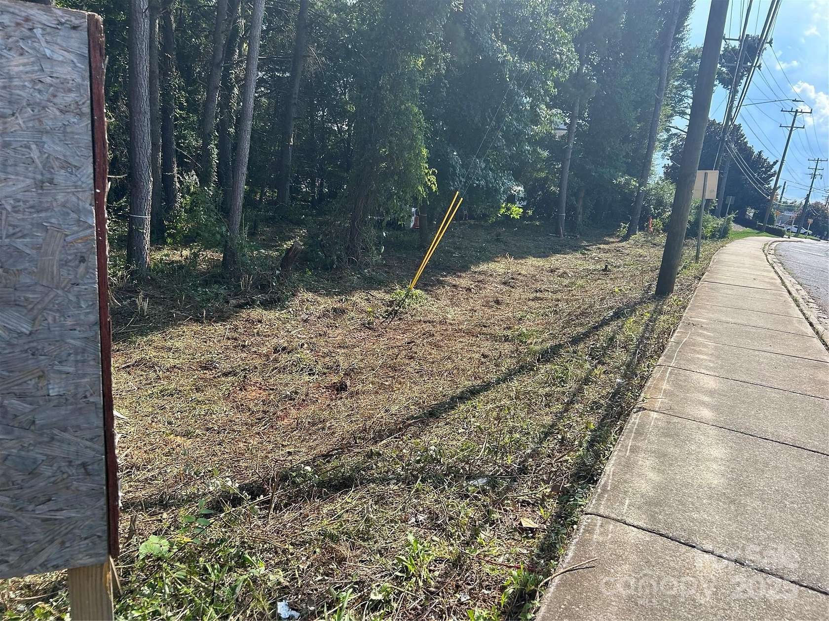 1 Acre of Residential Land for Sale in Matthews, North Carolina