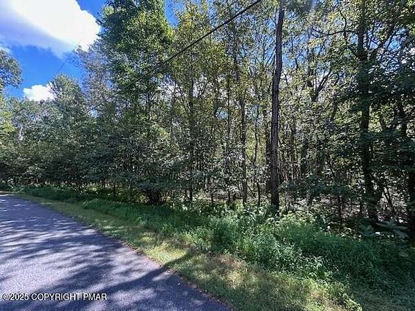 3.23 Acres of Residential Land for Sale in Jim Thorpe, Pennsylvania